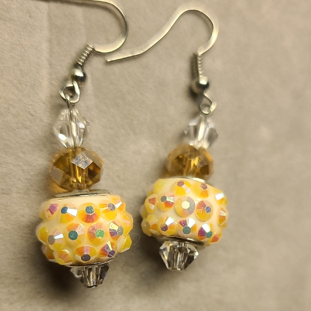 Elegant Yellow Beaded Earrings - Picture 2 of 3